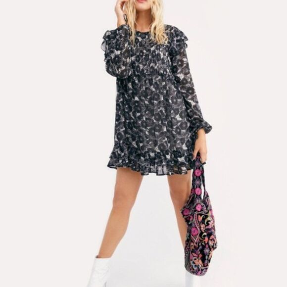 Free People Women's These Dreams Long Sleeve Black Floral Ruffled Neck Sz Med - Picture 1 of 9
